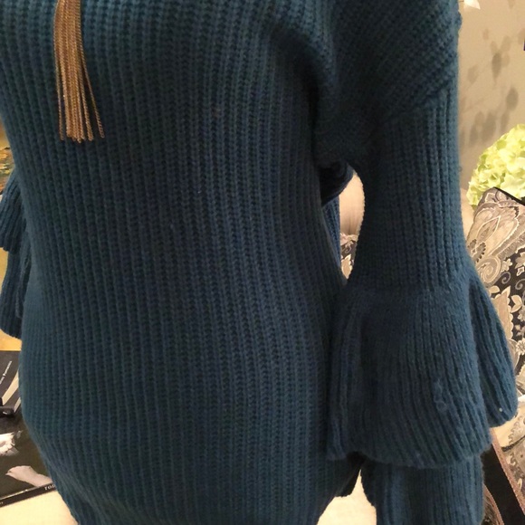 Gorgeous sweater - Picture 4 of 8